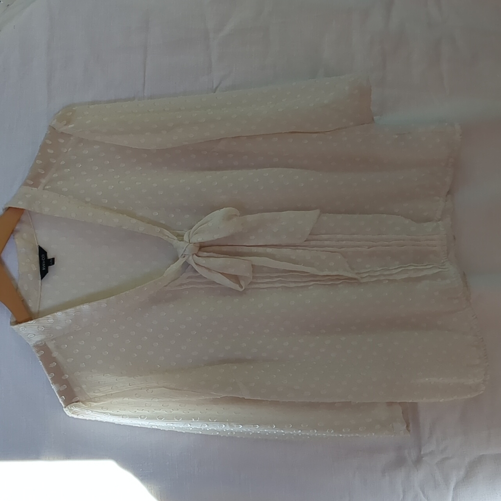RW&Co Blouse oyster cream long sleeve Top neckline tie bow polka dot XL